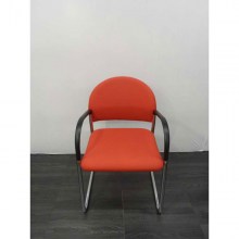 UnknownVergaderstoelRoodChroom_1